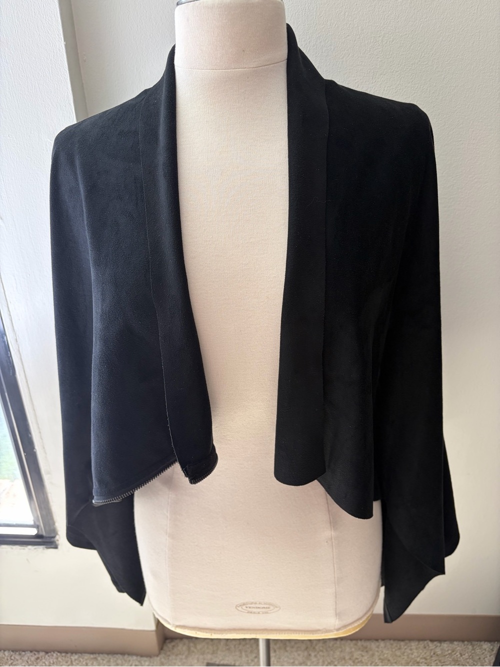 Vigoss Black Draped Open-Front Shrug